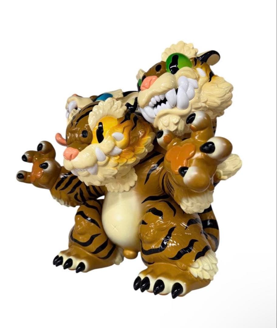 GRAPE BRAIN × STRANGECAT TOYS 三面猛虎 コショウ