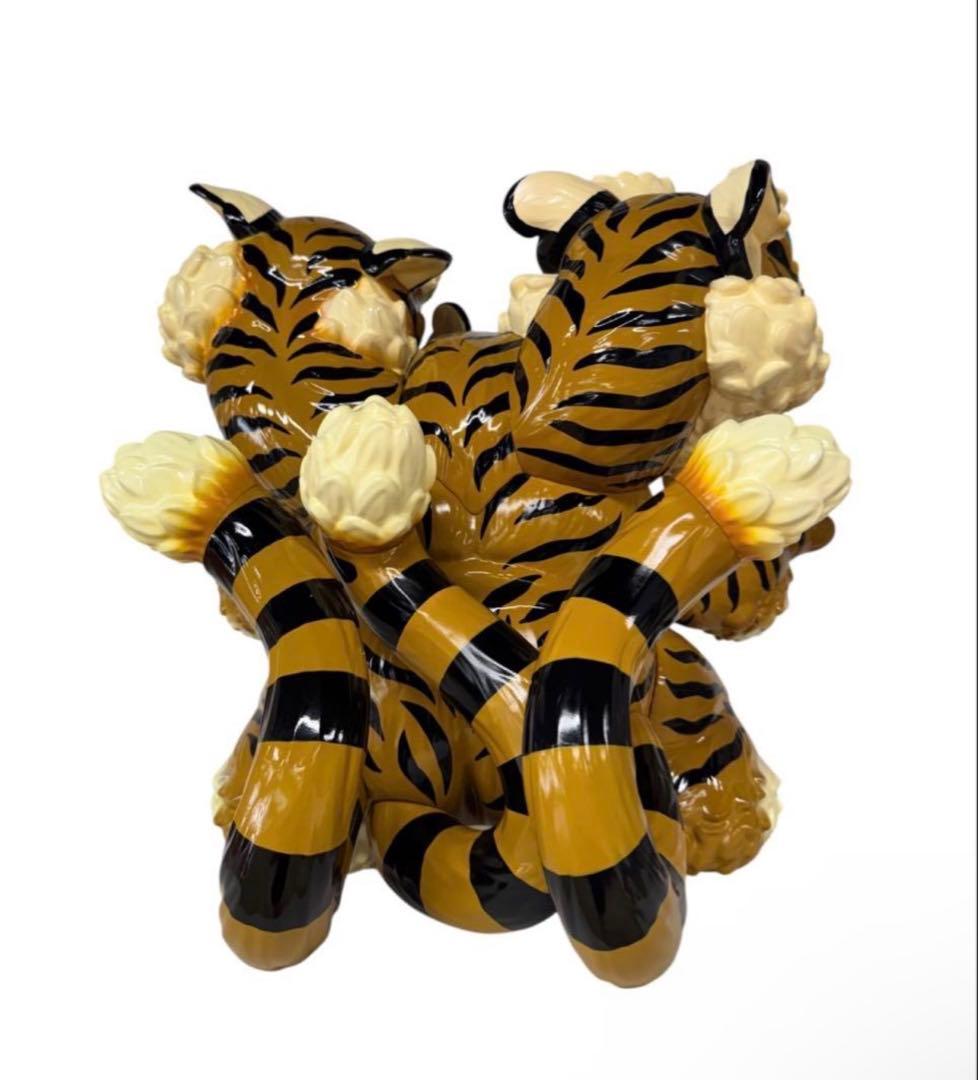 GRAPE BRAIN × STRANGECAT TOYS 三面猛虎 コショウ