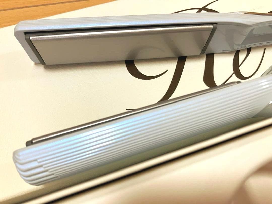 美品✨ReFa ストレートアイロン プロ RE-AT-02A ホワイト