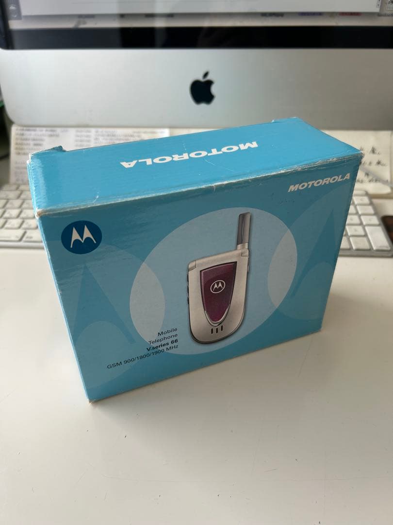 MOTOROLA V series 66 携帯電話本体