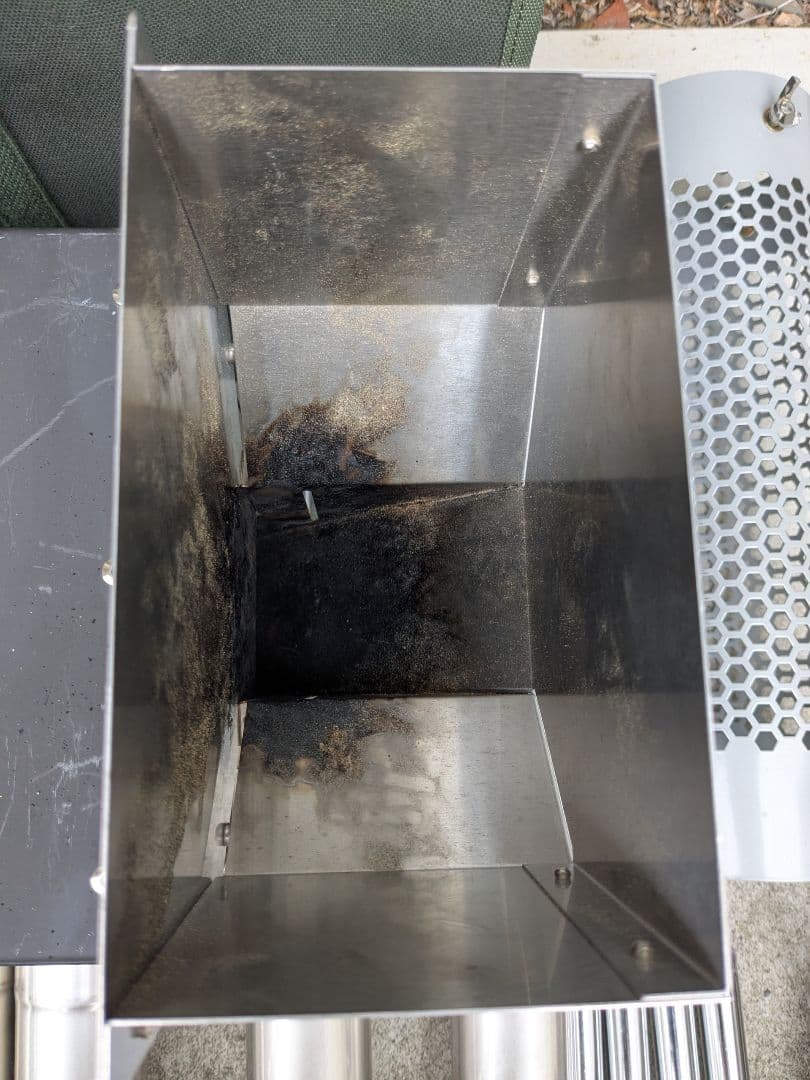 UNIFLAME（ユニフレーム）　ペレットストーブ　煙突ガード＆収納バッグ付き