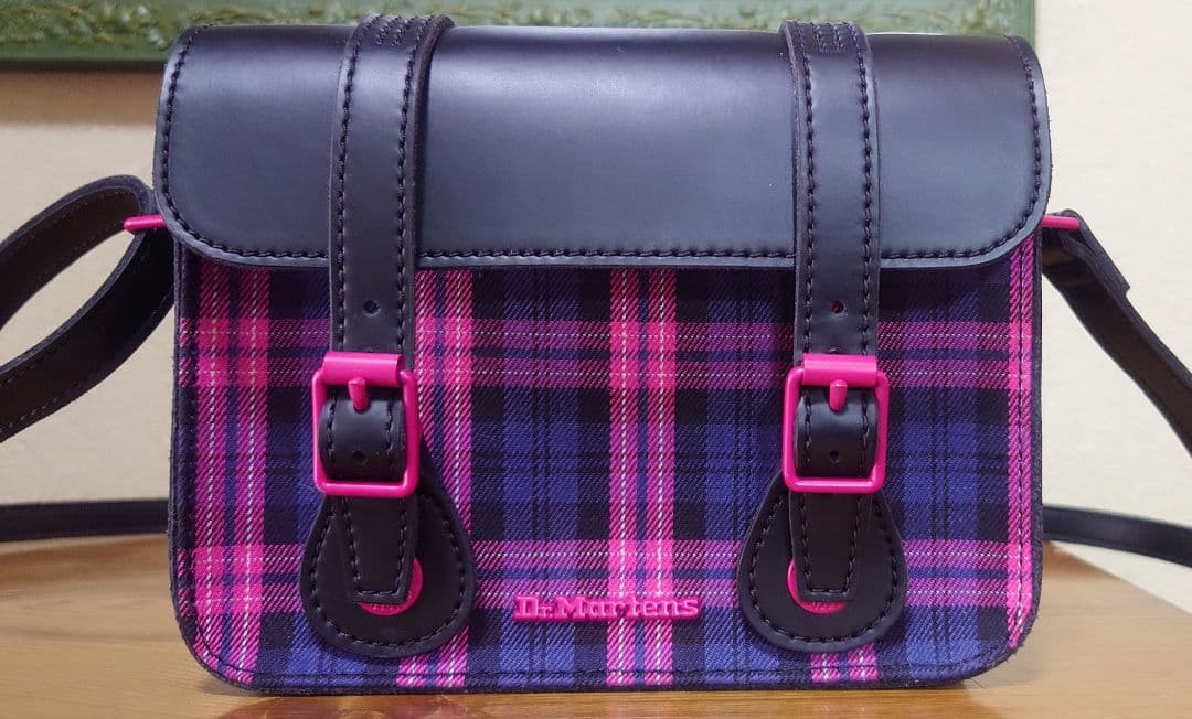 Dr. Martens　ドクターマーチン　7インチ　サッチェルバッグ