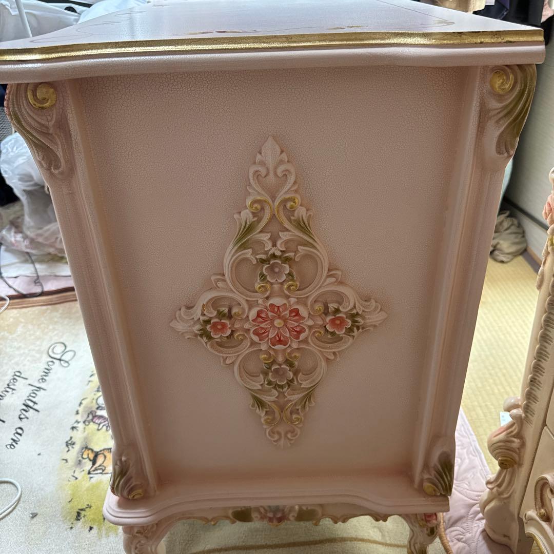 ロココ調　3段チェスト　山崎ページ