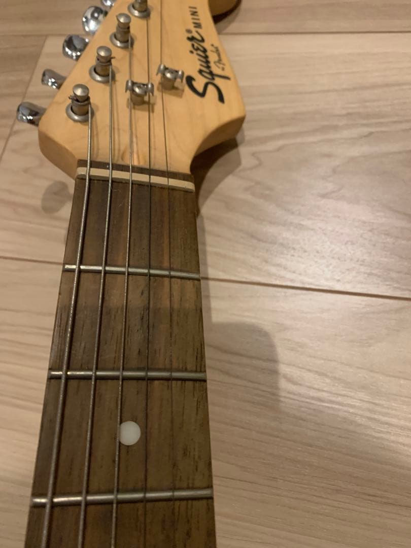 Squier miniレッド