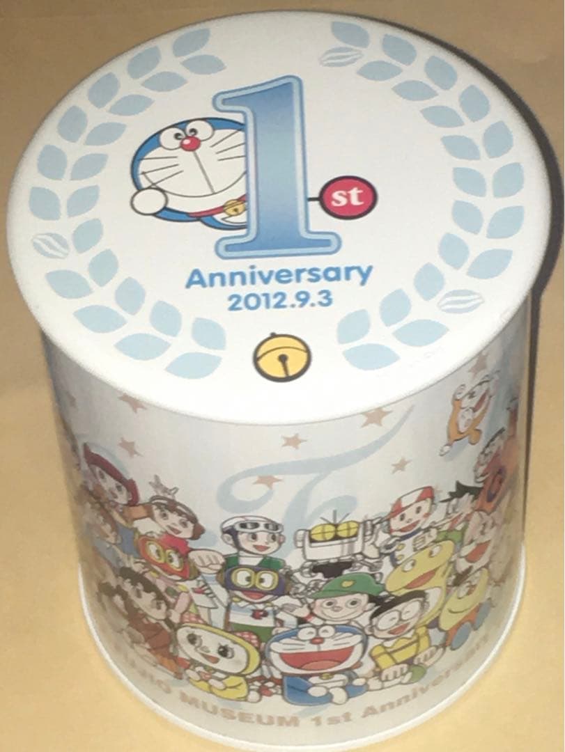 藤子不二雄ミュージアム ドラえもん 1周年記念 缶バッジ