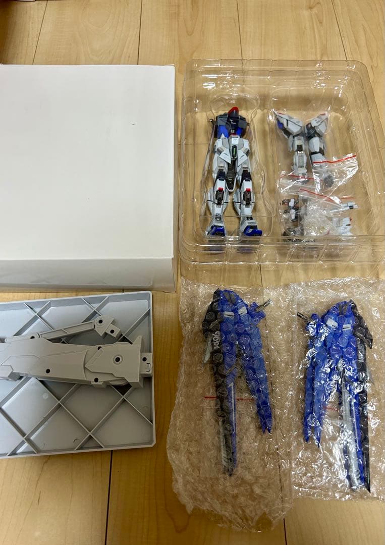 金属製　フリーダムガンダム　MGサイズ　メタルビルド風