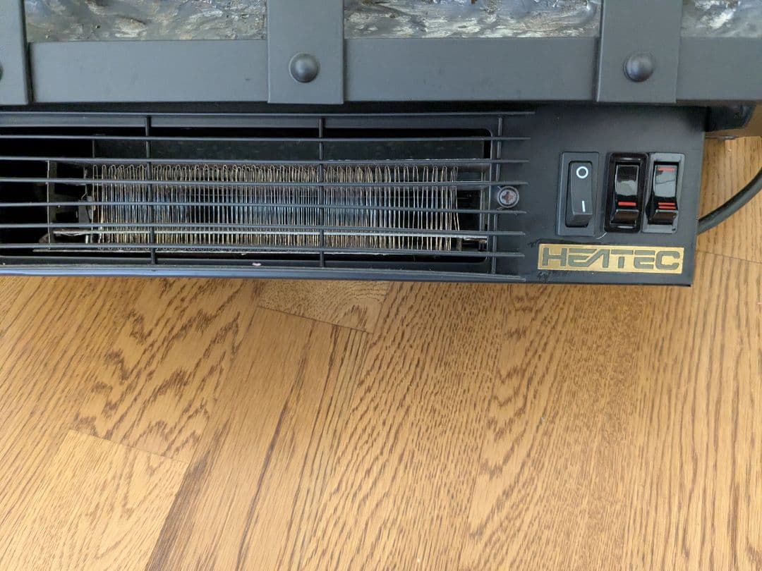 再再お値下げ❗️薪型暖炉電気ヒーター ライト付き