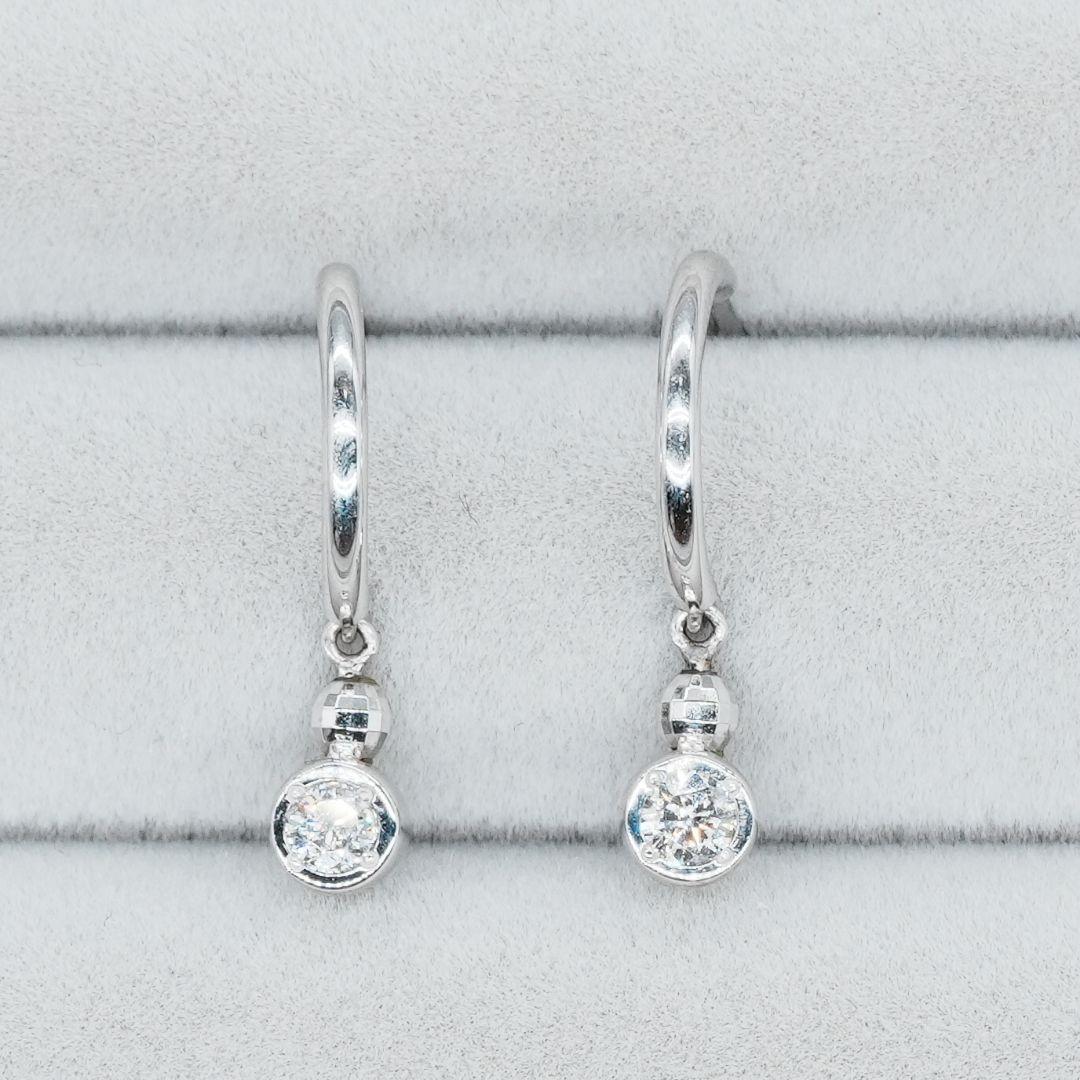 K18WG ダイヤモンド ピアス 0.07ct×2 フック 揺れる 上品