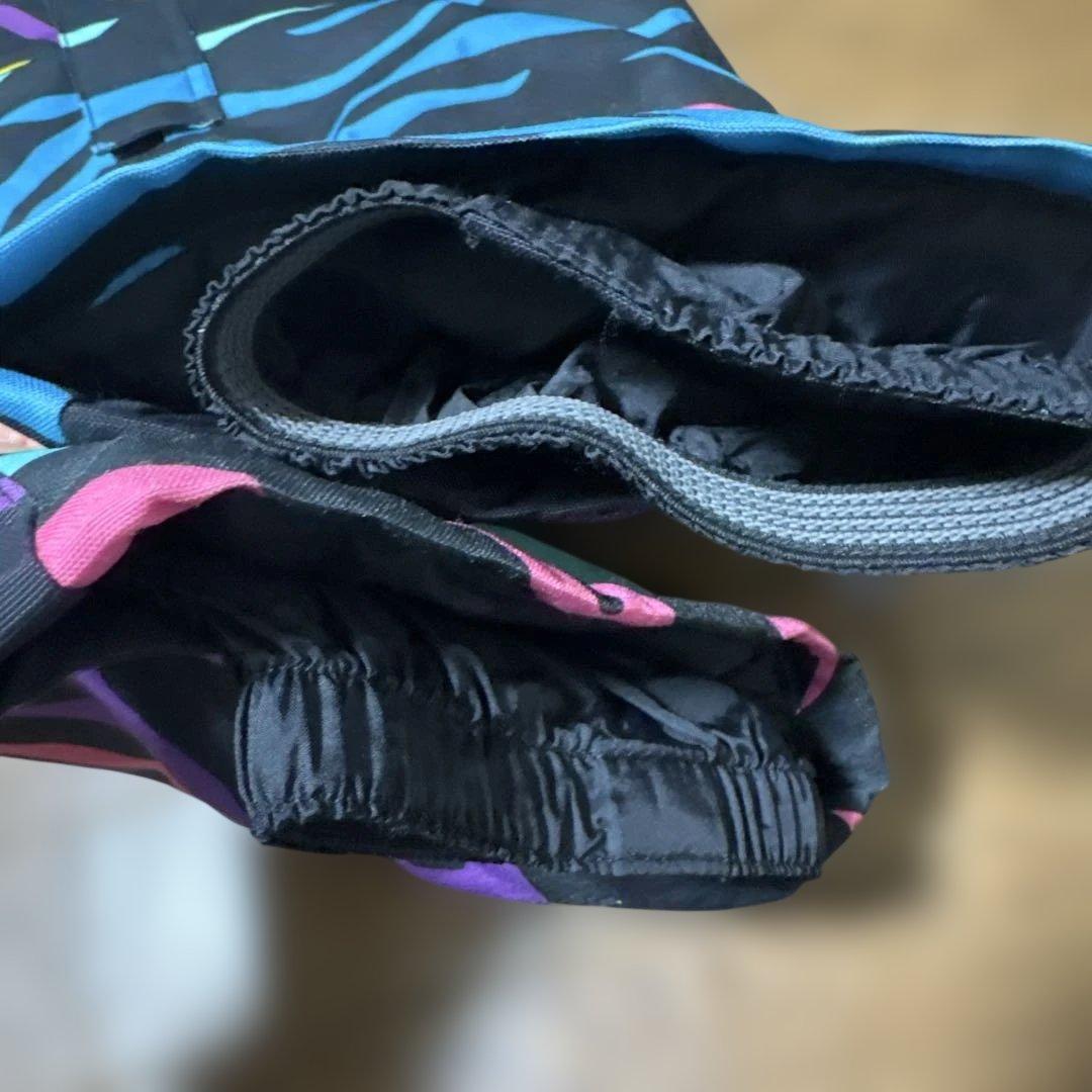 Burton ウェアー18M85cmサイズ ミトングローブ付き　値下げしました