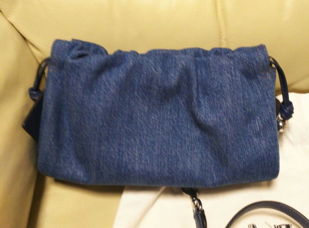 新品 コーチ ショルダーバッグ