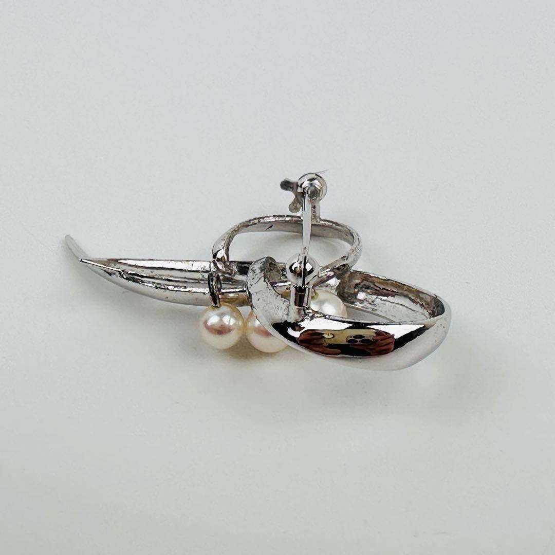 タサキ パール付きシルバーブローチ　コサージュ　アクセサリー　ロゴ