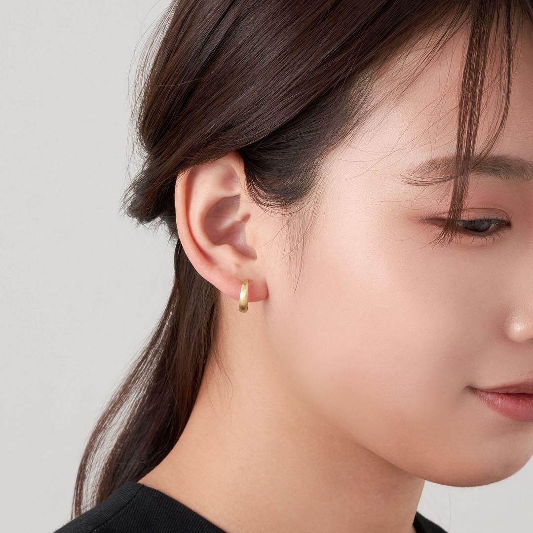 ヴァンドーム青山　イエローゴールド フープ ピアス