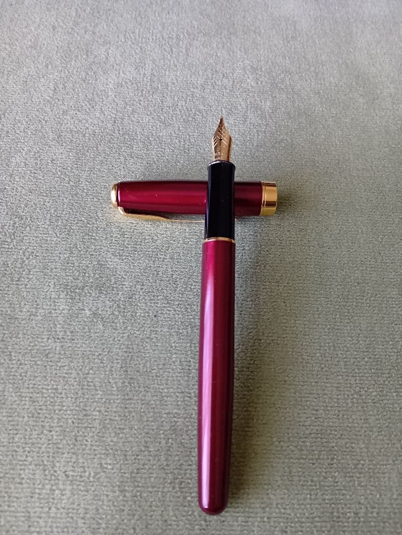 パーカー　SONNET　フランス　レッド 万年筆 ペン先18k