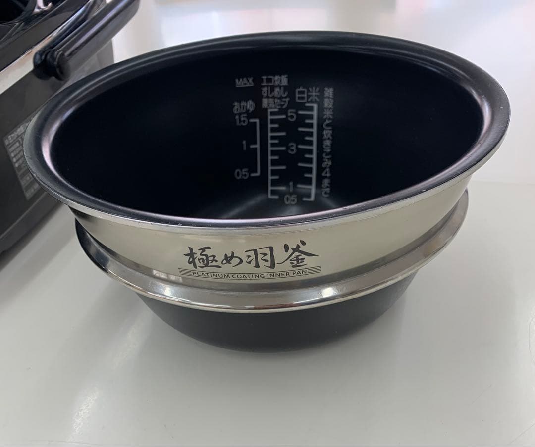 Zojirushi NP-S1000BK 圧力IH炊飯器 ブラック 2015年製