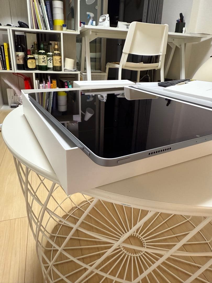 [美品] iPad Pro 12.9インチ（第6世代） 128GB Wi-Fi