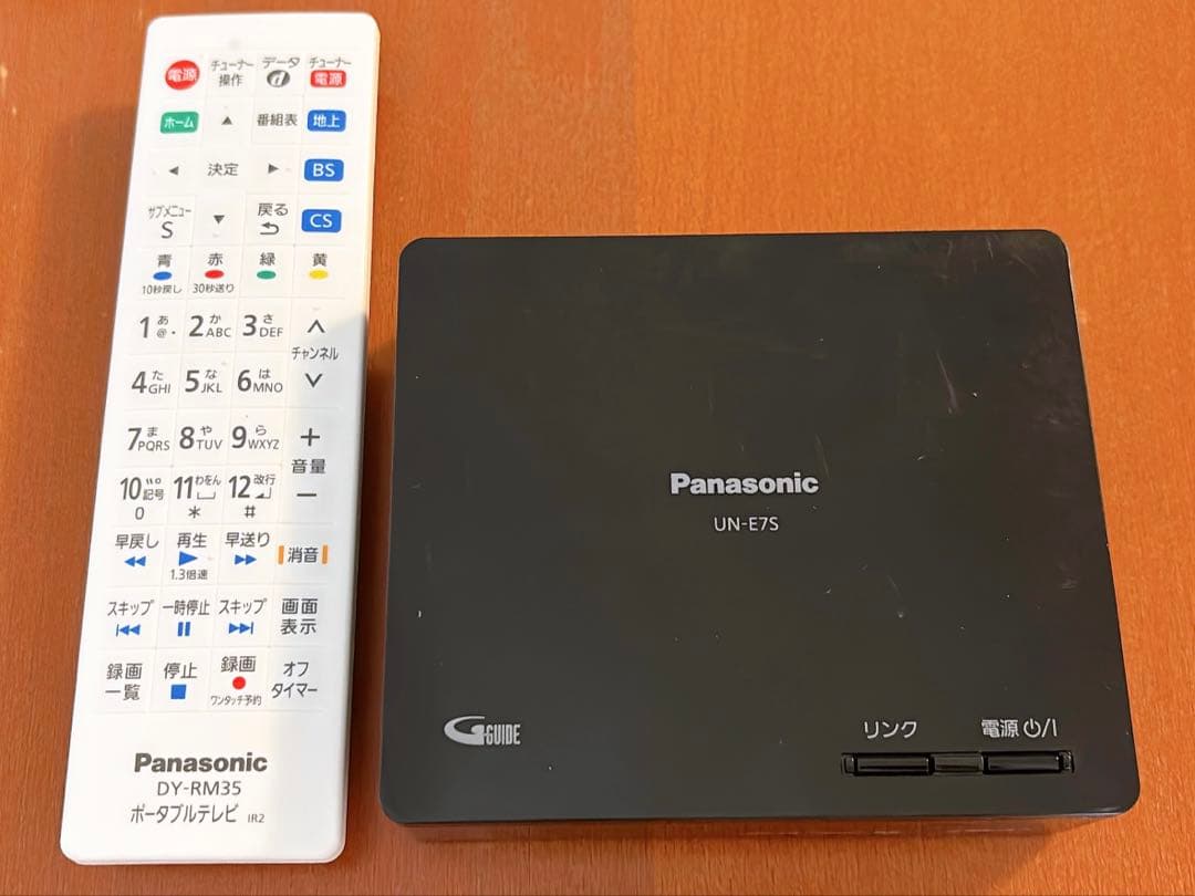 Panasonic プライベートビエラ UN-10E7-W ポータブルテレビ