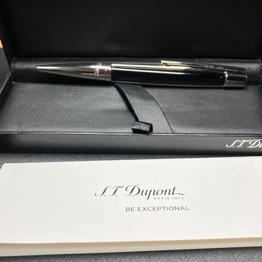 STデュポンデフィボールペン