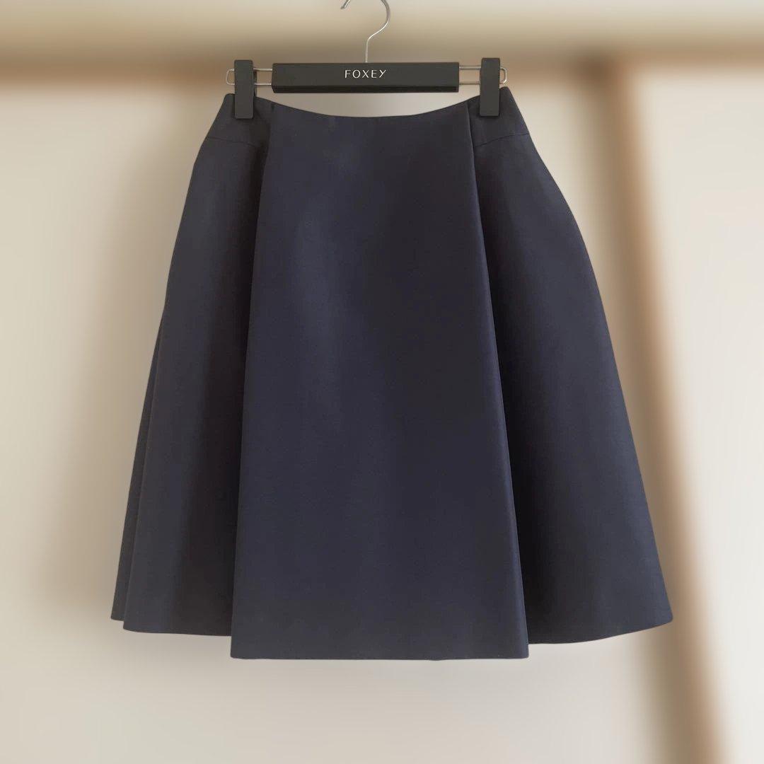 Foxey スカート　紺色　Mサイズ