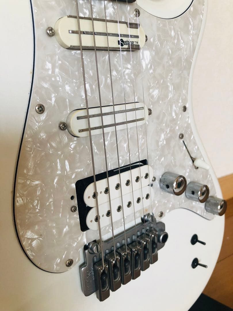 FERNANDES エレキギター ホワイト