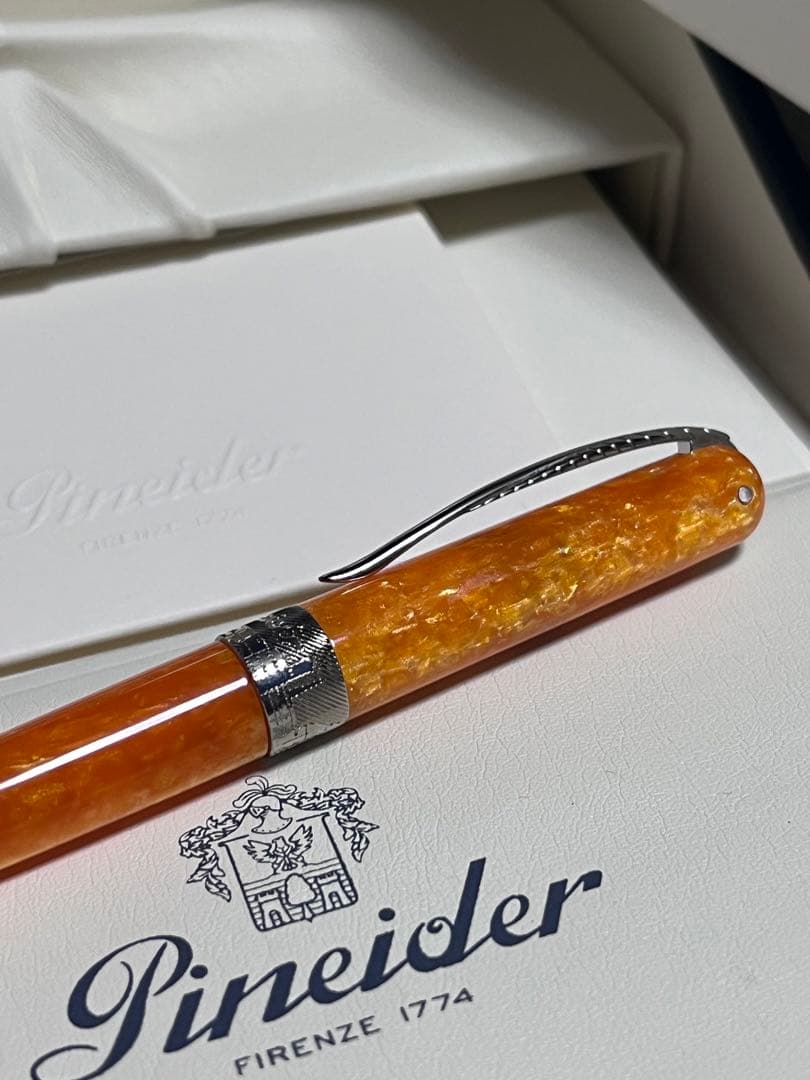 ☆廃番 新品未使用 ピナイダー ボールペン アバター サンフランイエロー☆