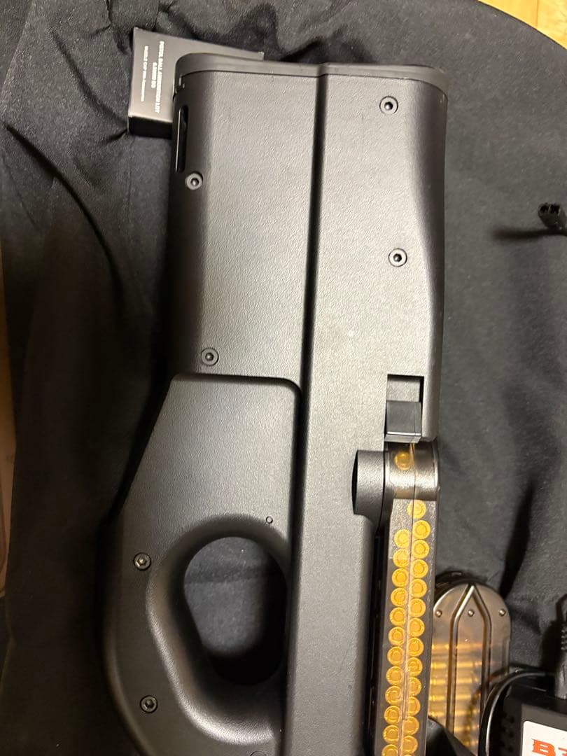 東京マルイ 電動ガン P90+ プラス　リポバッテリー　マガジン2機