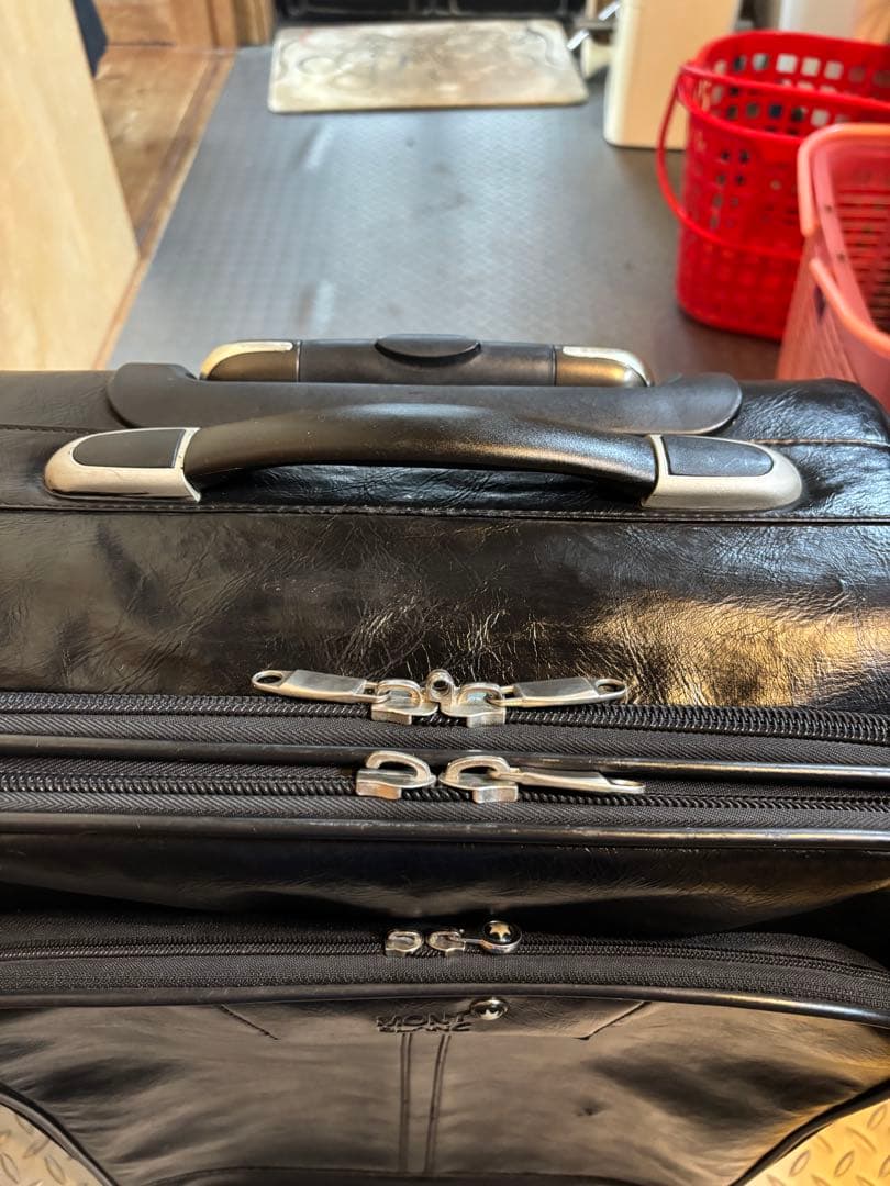 モンブラン キャリーケース オールレザー