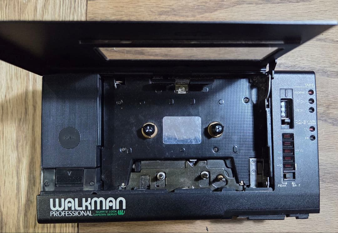 SONY WM-D6 カセットウォークマン プロフェッショナル ジャンク品