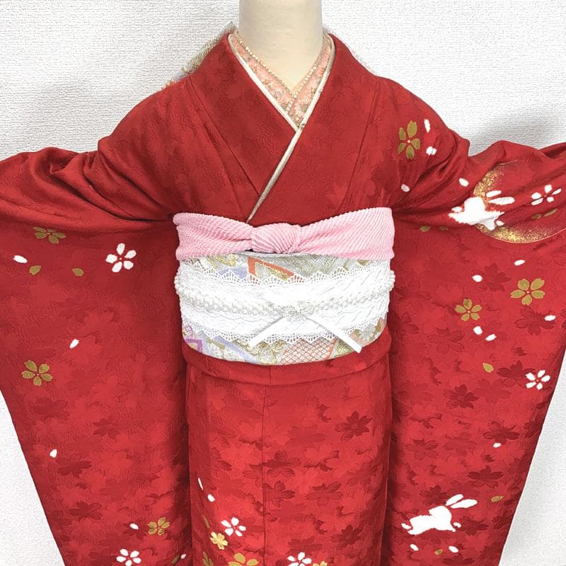 502z23〇小柄な方にも 中振袖 地紋 金彩 金駒刺繍 兎 赤〇成人式 結婚式