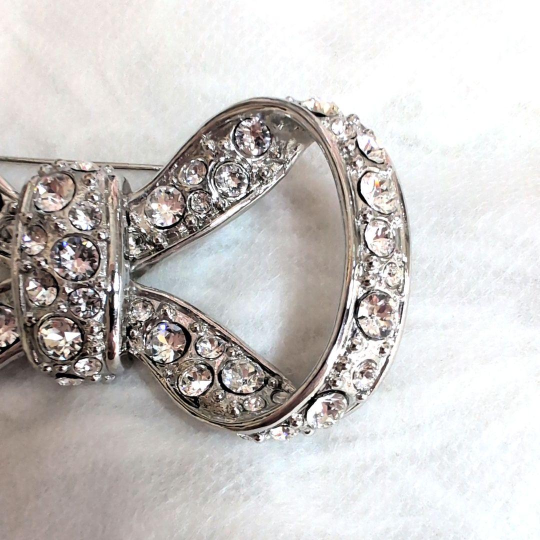 未使用級✨ルネ リボンモチーフブローチ クリスタルビジュー シルバー