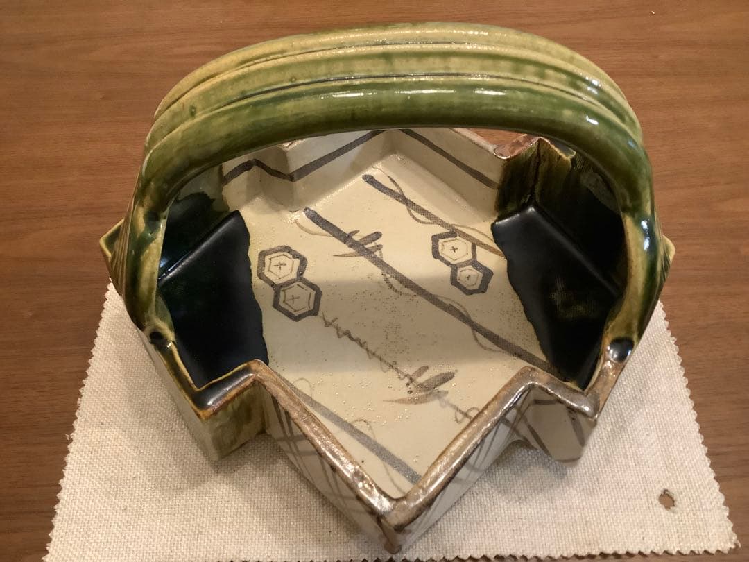 茶道具 織部 松皮菱 手鉢 菓子器 陶印 盛鉢 菓子入 茶事 茶会 お点前 茶器