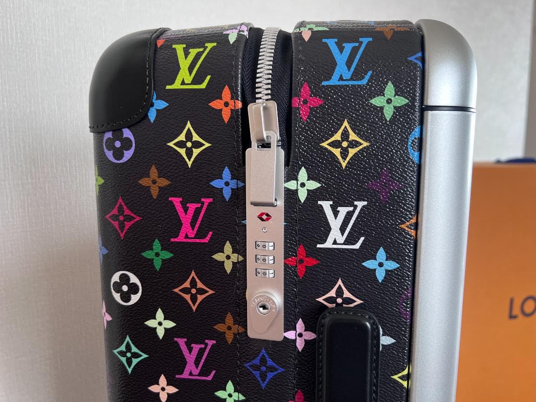 【新品・定価以下】ルイヴィトンTMスーツケース ホライゾン　マルチカラーブラック