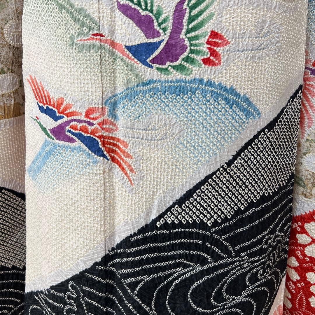 390 振袖フルセット 正絹 絞り 白地 黒 赤 緑 多色 カラフル 金彩