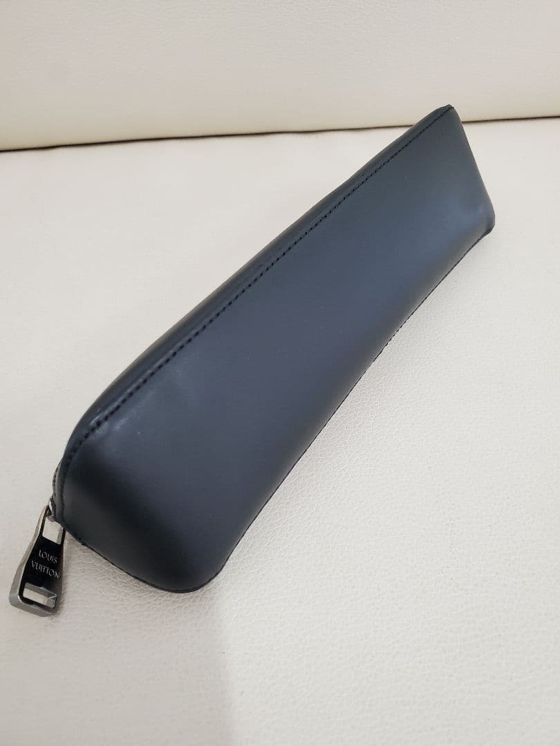 ルイヴィトン トゥルースエリザベット ペンケース