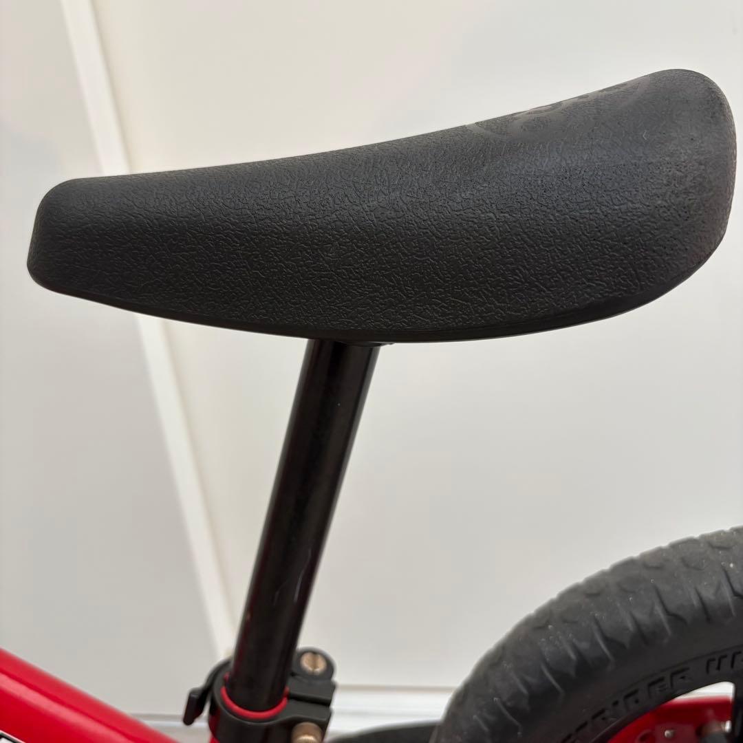 【美品】STRIDER 12 バランスバイク 赤　スポーツタイプ　レッド