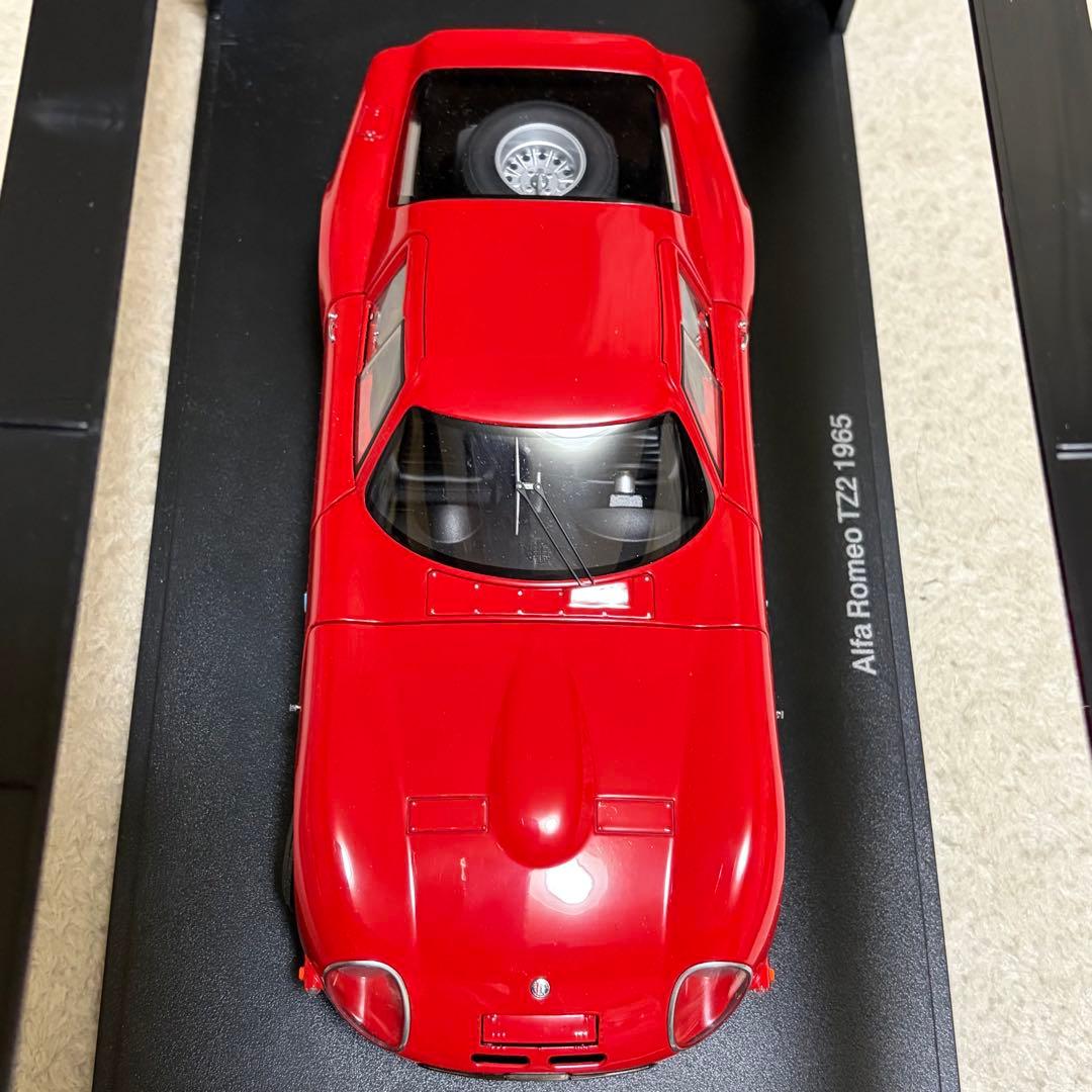AUTOart Alfa Romeo TZ2 1965 ミニカー1:18