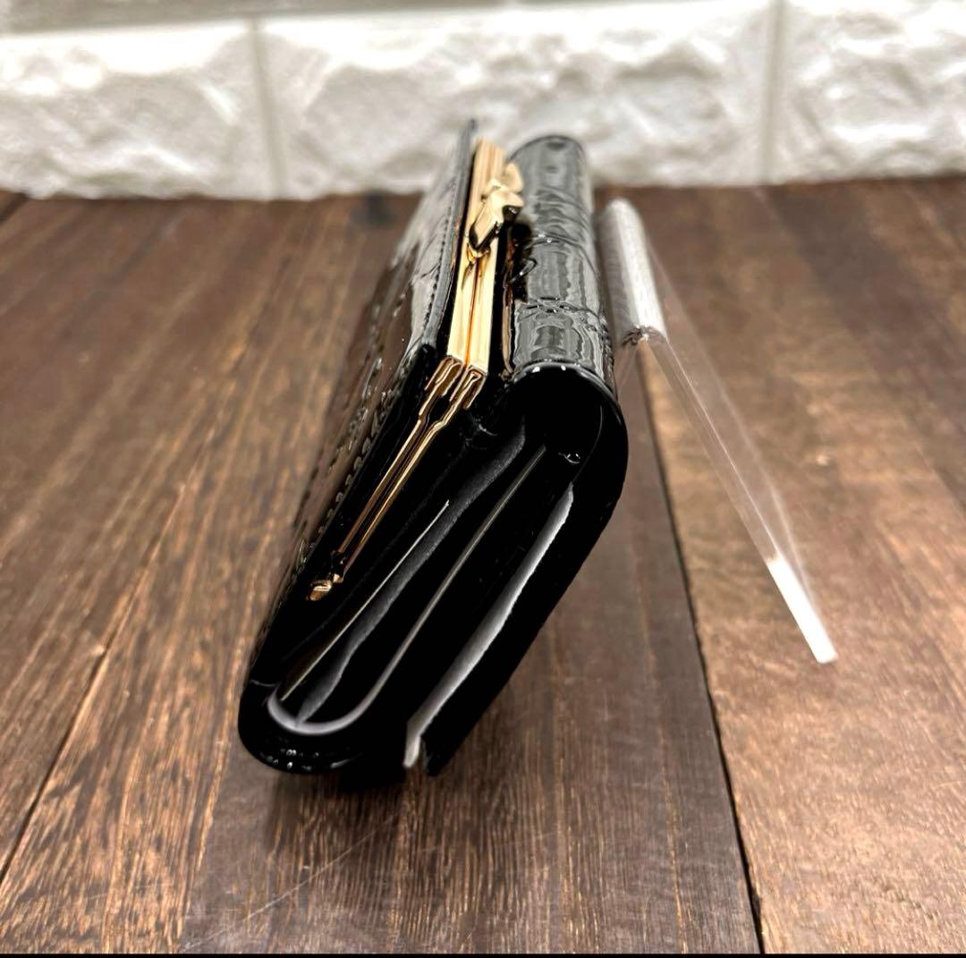 新品未使用　ヴィヴィアンウエストウッド 三つ折財布　黒　エナメル　がま口　⑦