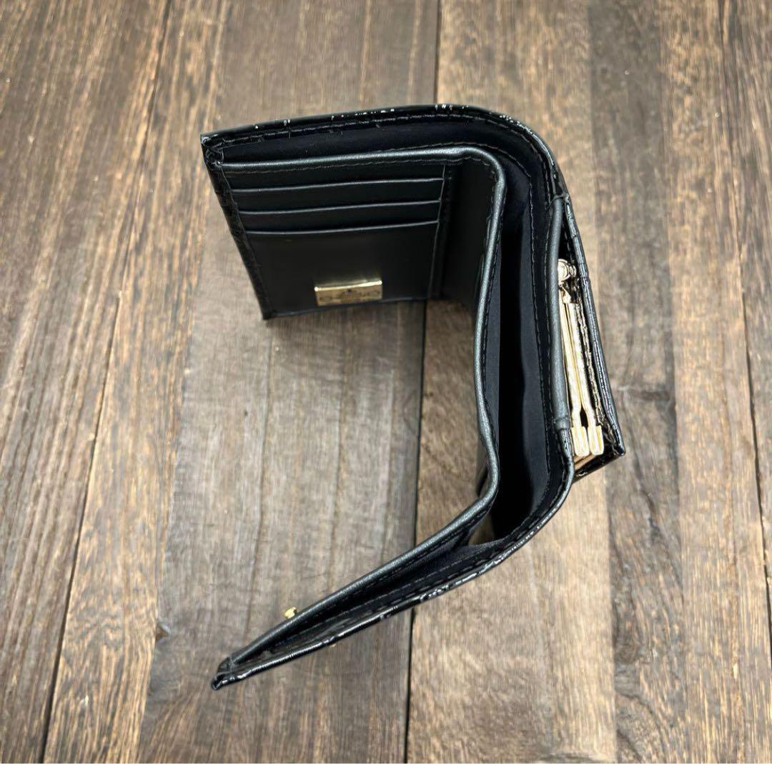 新品未使用　ヴィヴィアンウエストウッド 三つ折財布　黒　エナメル　がま口　⑦