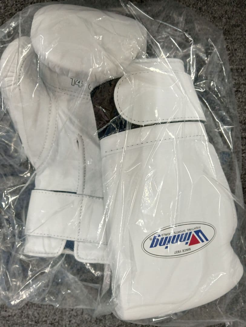 ウイニング　ボクシンググローブ 14oz ホワイト白　新品未使用　Winning