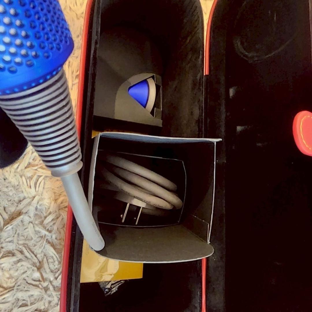 ほぼ新品 希少 限定カラー Dyson Supersonic ヘアードライヤー