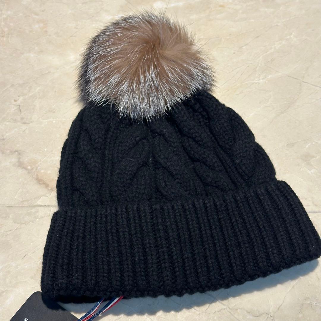 モンクレール ニット帽 新品 リアルファー