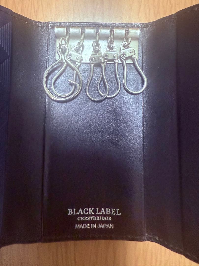 ブラックレーベルクレストブリッジ　キーケース　ネイビー　バーバリー