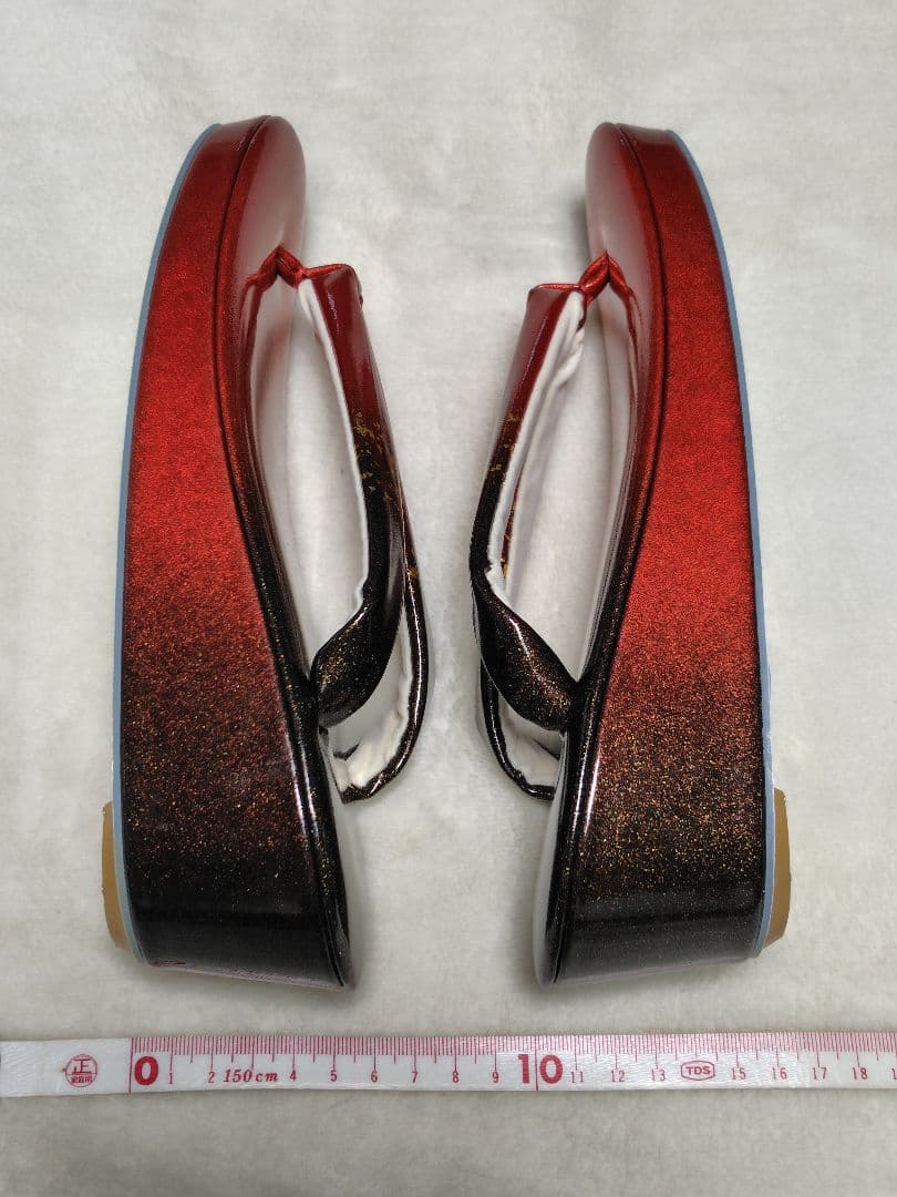 【新品未使用品】 成人式、訪問着用和装バッグと 草履のセット（フリーサイズ）