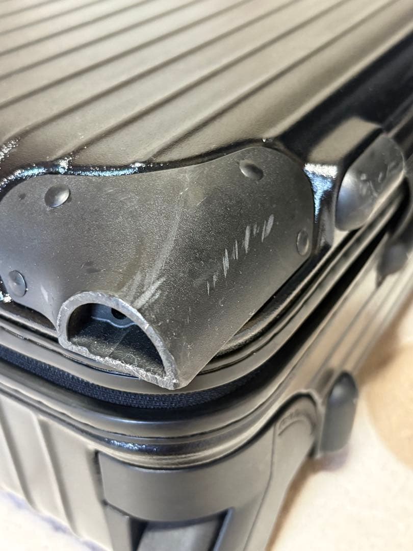 大特価　傷あり　RIMOWA ブラック キャリーケース　機内持ち込みサイズ