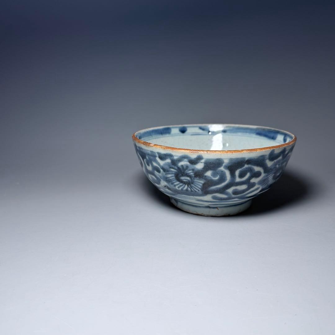 中国美術　青花唐草茶碗　中鉢　明　清　官窯　景徳鎮　古美術　蒐集家旧蔵品