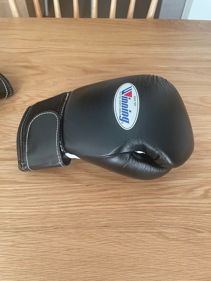 【即日発送】Winning ボクシンググローブ 8oz 黒