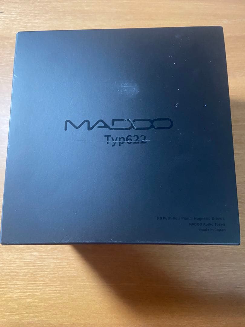 美品　MADOO Typ622 Red & Gold