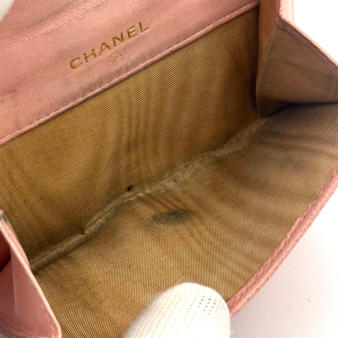 【人気モデル】CHANEL シャネル キャビアスキン 二つ折り財布 ココマーク