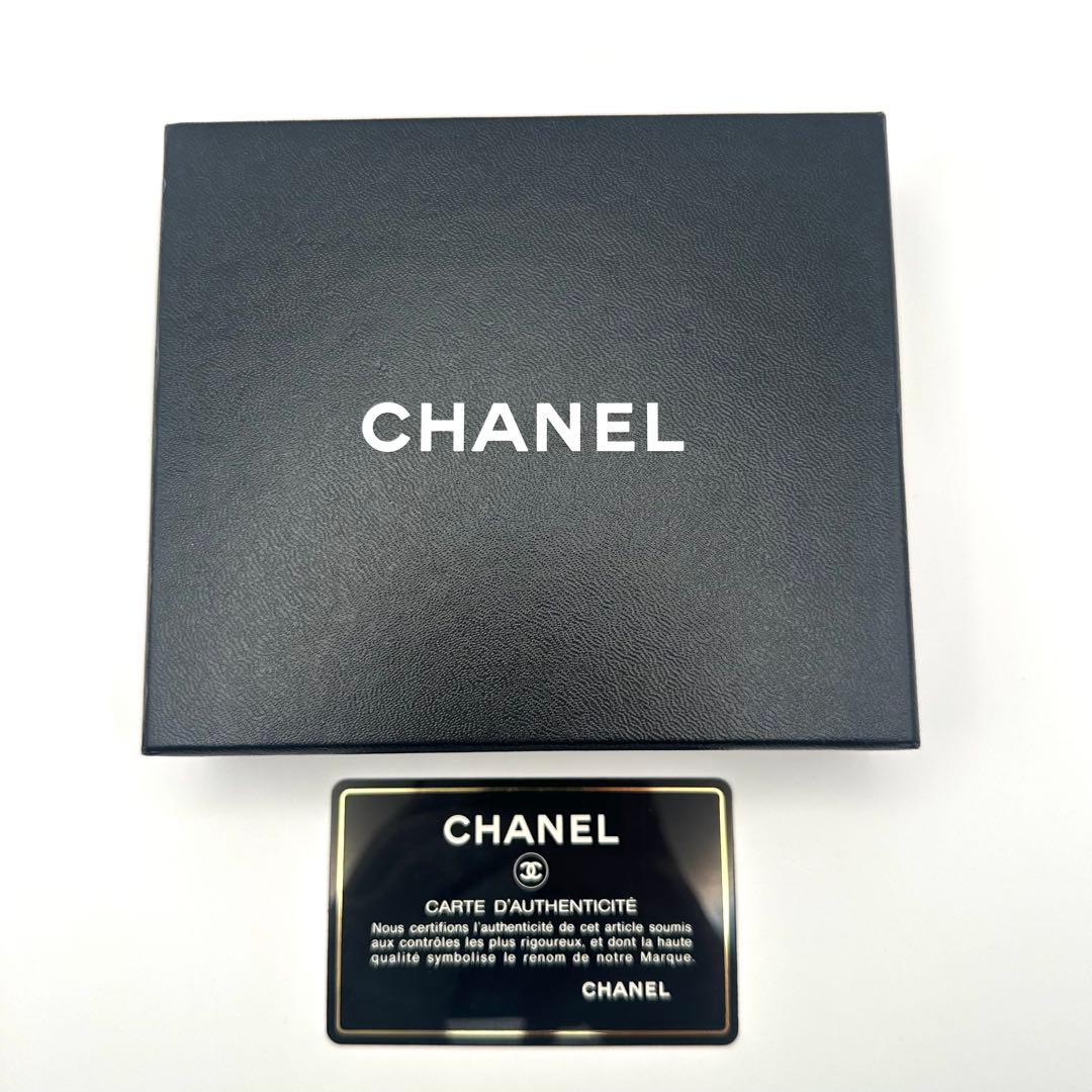 【人気モデル】CHANEL シャネル キャビアスキン 二つ折り財布 ココマーク
