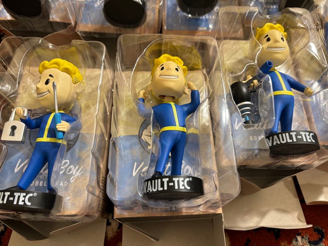 A*o様 正規品 全28種fallout ヴォルトボーイ ボブルヘッド フィギュ