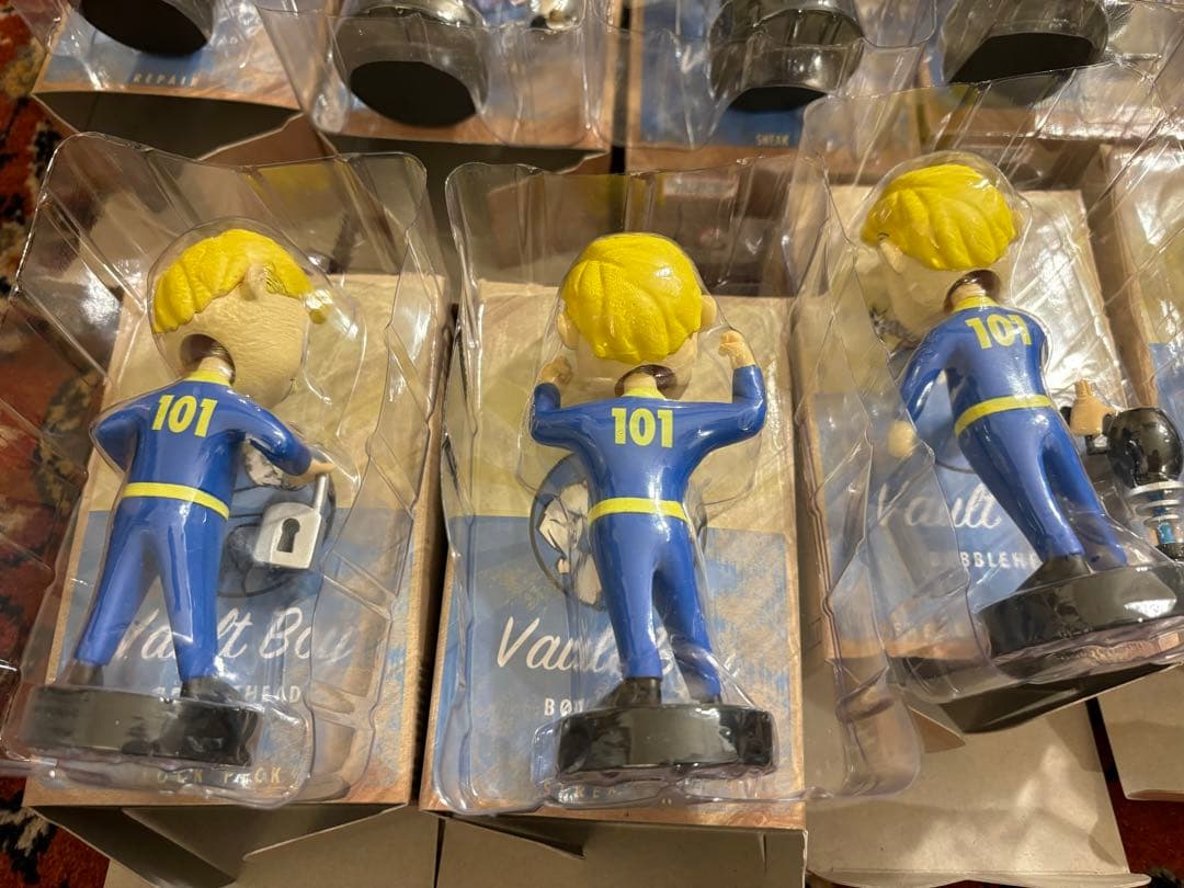 A*o様 正規品 全28種fallout ヴォルトボーイ ボブルヘッド フィギュ